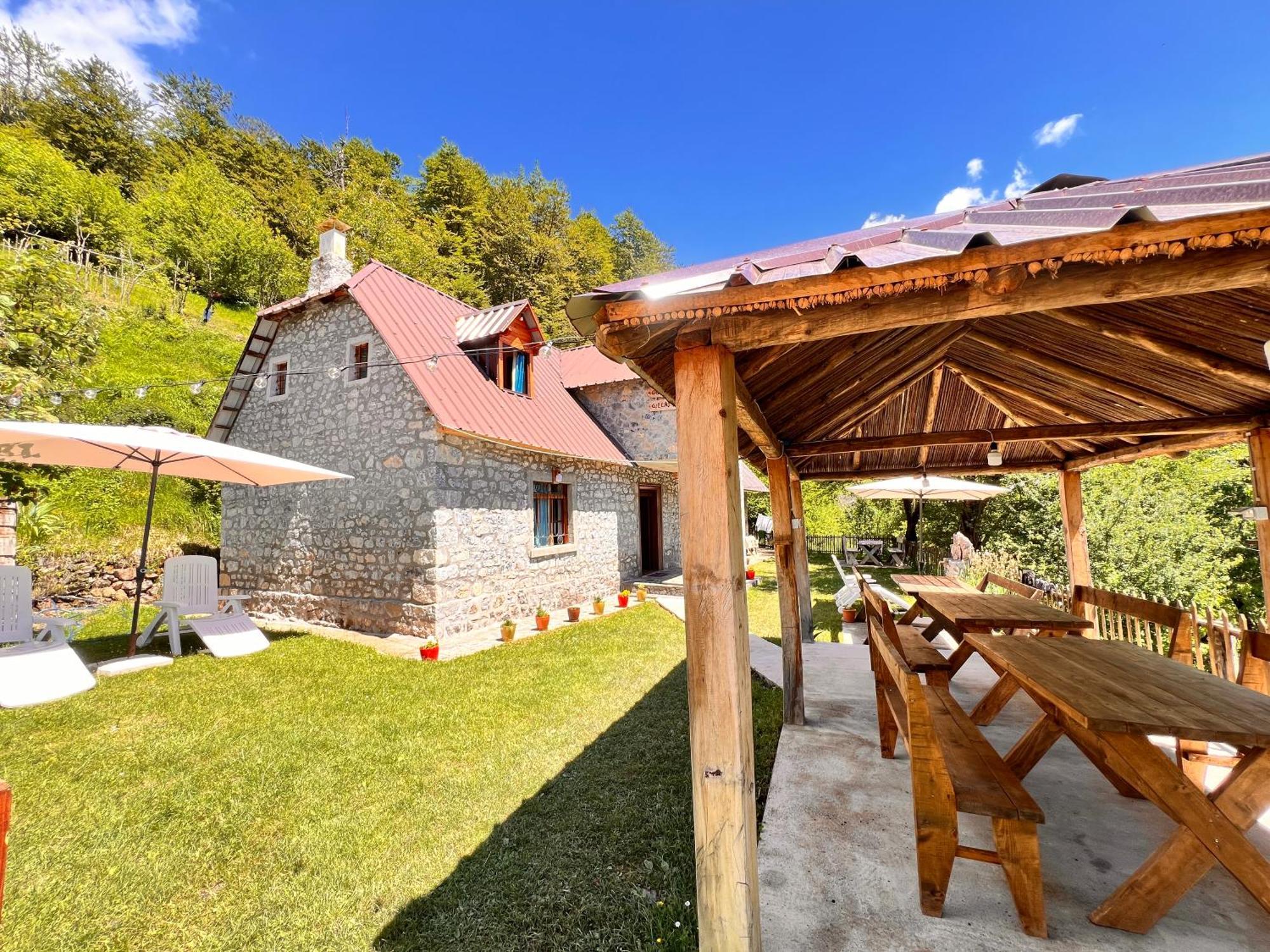 Guest House Gjelaj Theth Dış mekan fotoğraf